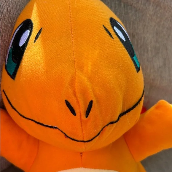 Pokemon Charmander 14” Orange plush toy 2018 condition is used collector’s item - Picture 8 of 10